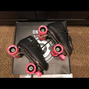 Ladies Luigino roller skates - size 8.5